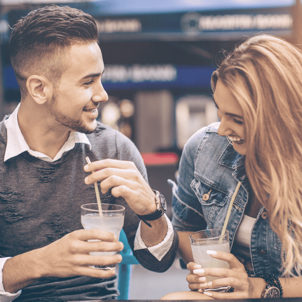 40 Best First Date Questions and Conversations Starters To Break The Ice