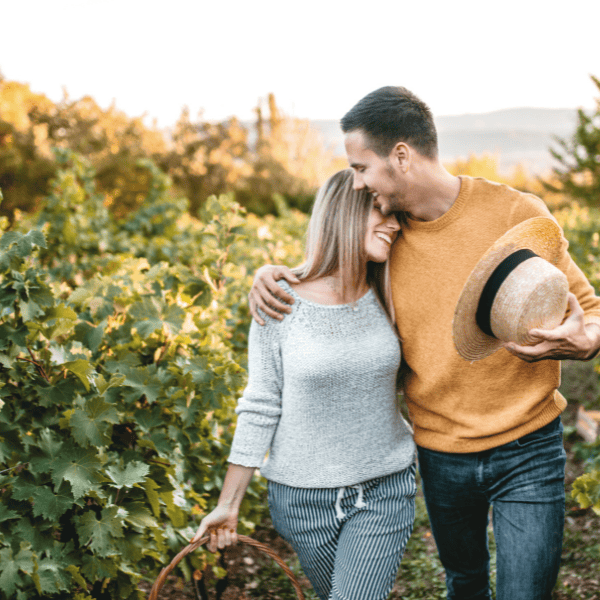 9 Walking Date Ideas for Adventure, Romance, & Connection